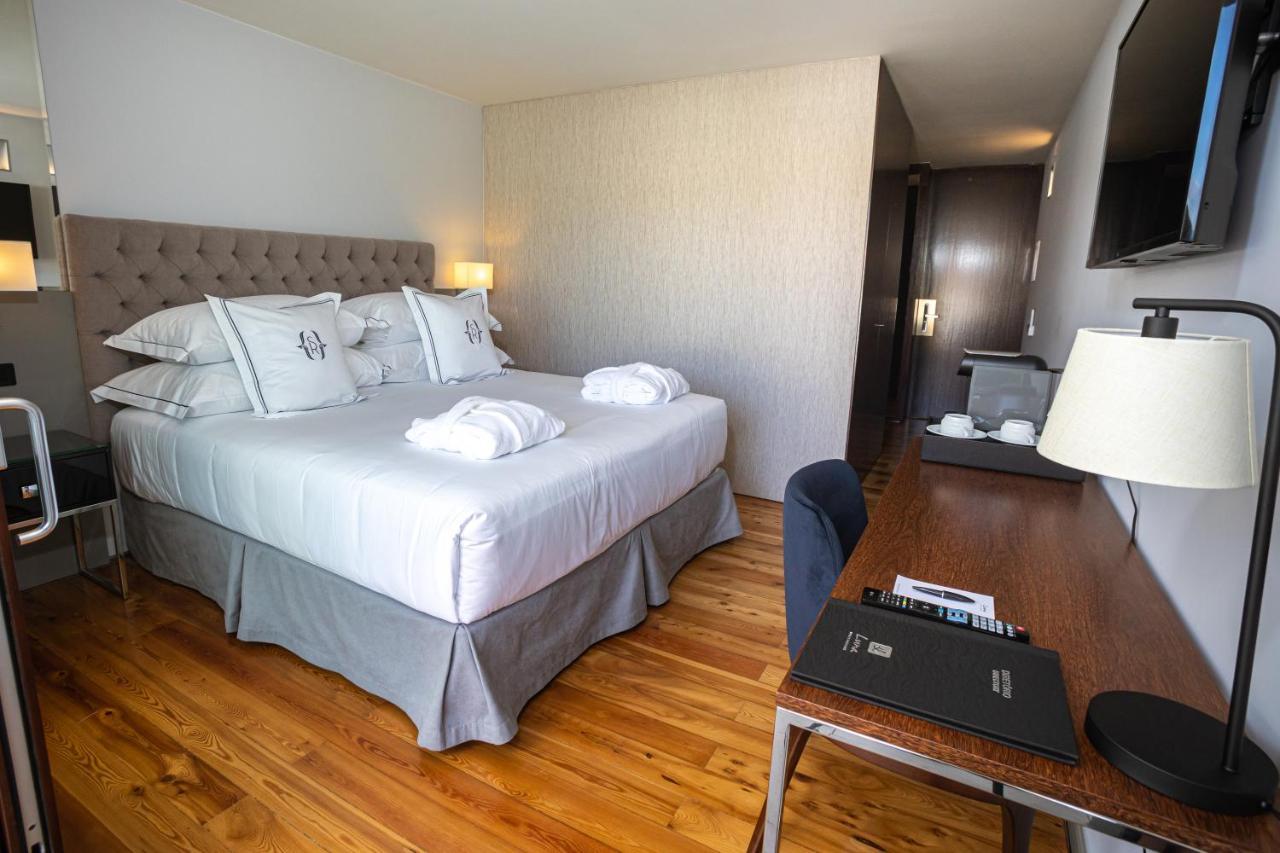 Solar Do Requeijo By Luna Hotels & Resorts Arcos de Valdevez Zewnętrze zdjęcie A room at the hotel