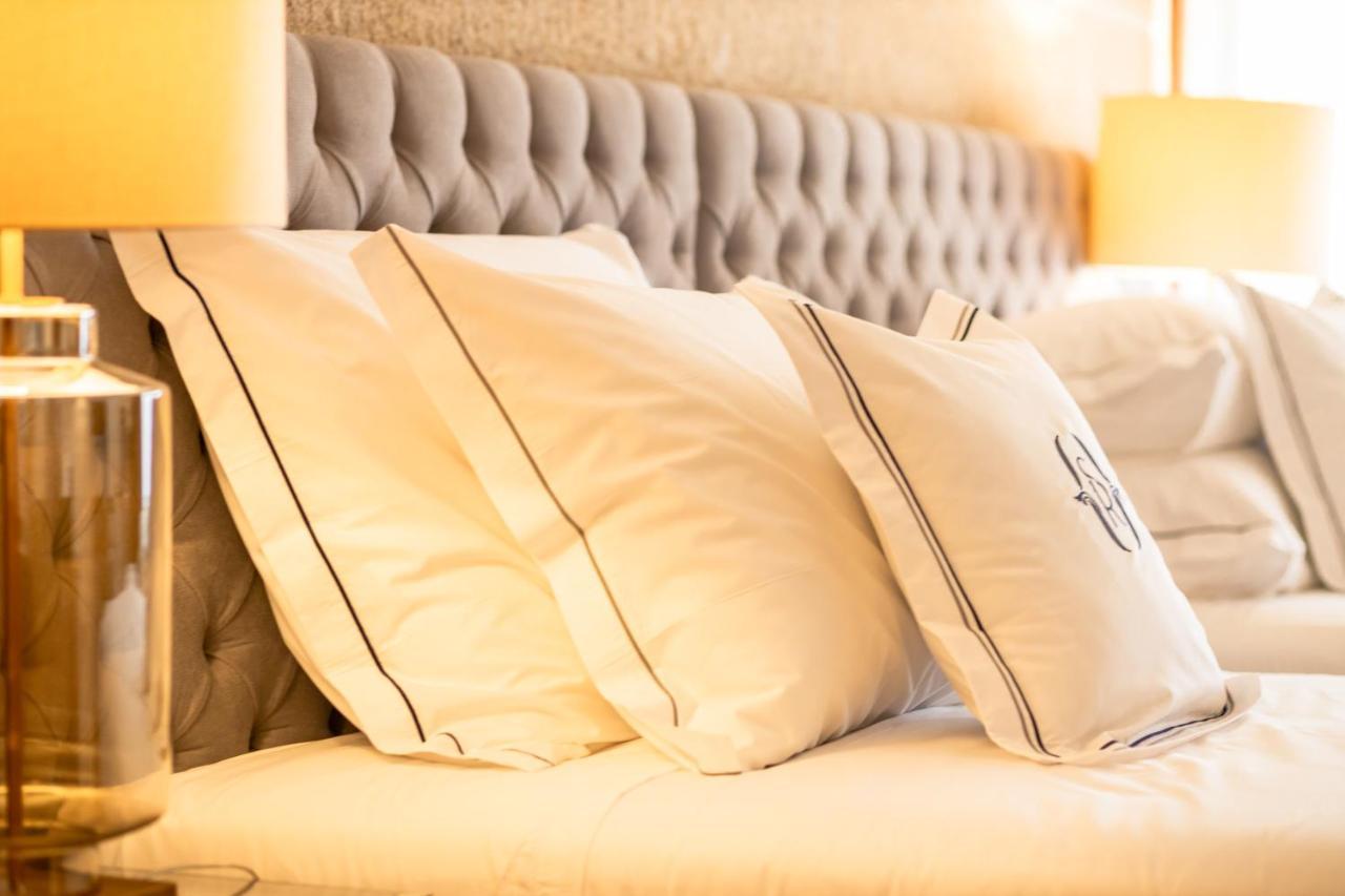 Solar Do Requeijo By Luna Hotels & Resorts Arcos de Valdevez Zewnętrze zdjęcie Pillows on a bed