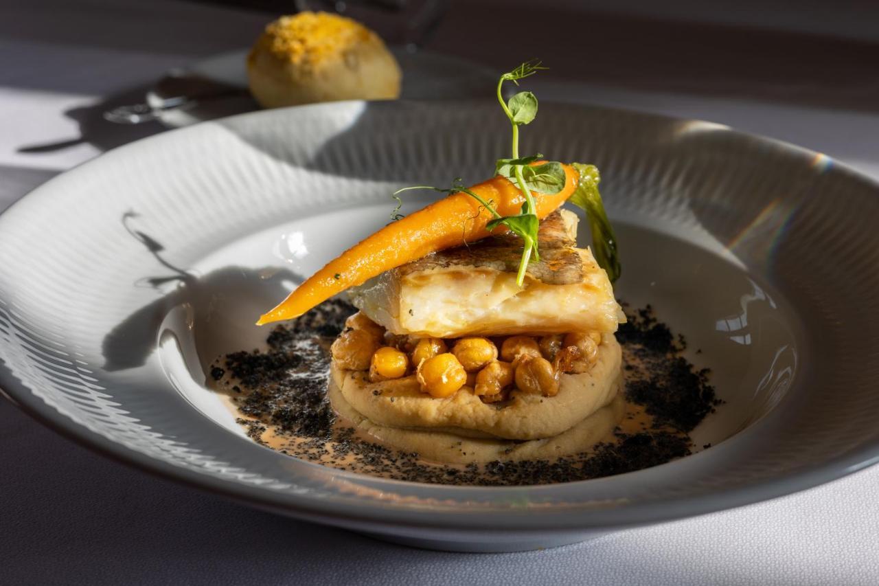 Solar Do Requeijo By Luna Hotels & Resorts Arcos de Valdevez Zewnętrze zdjęcie A modern French dish